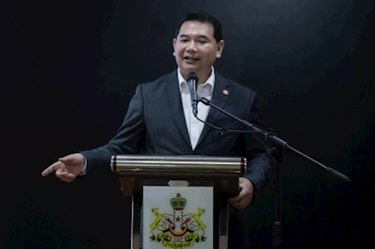 Rafizi weighs cooking oil subsidy cuts, government mulls alternatives to tackle leakages