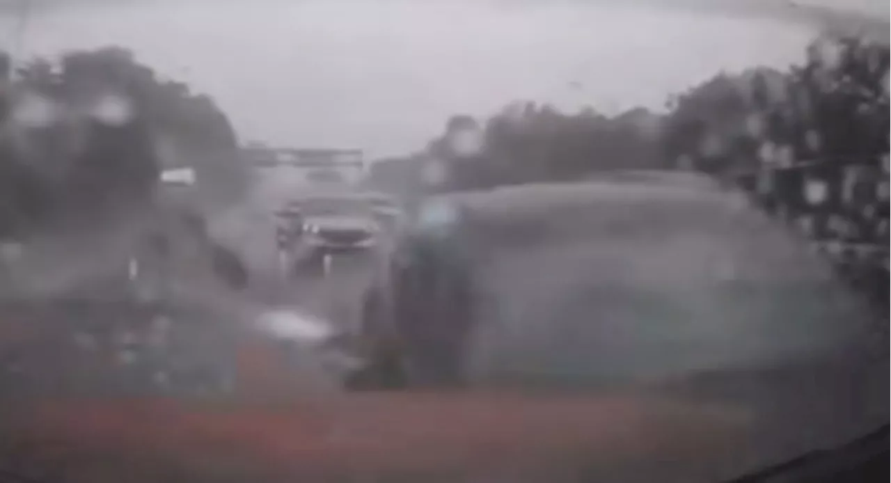 Security escort speeding in rain ploughs into Proton slowing to let VIP through (VIDEO)