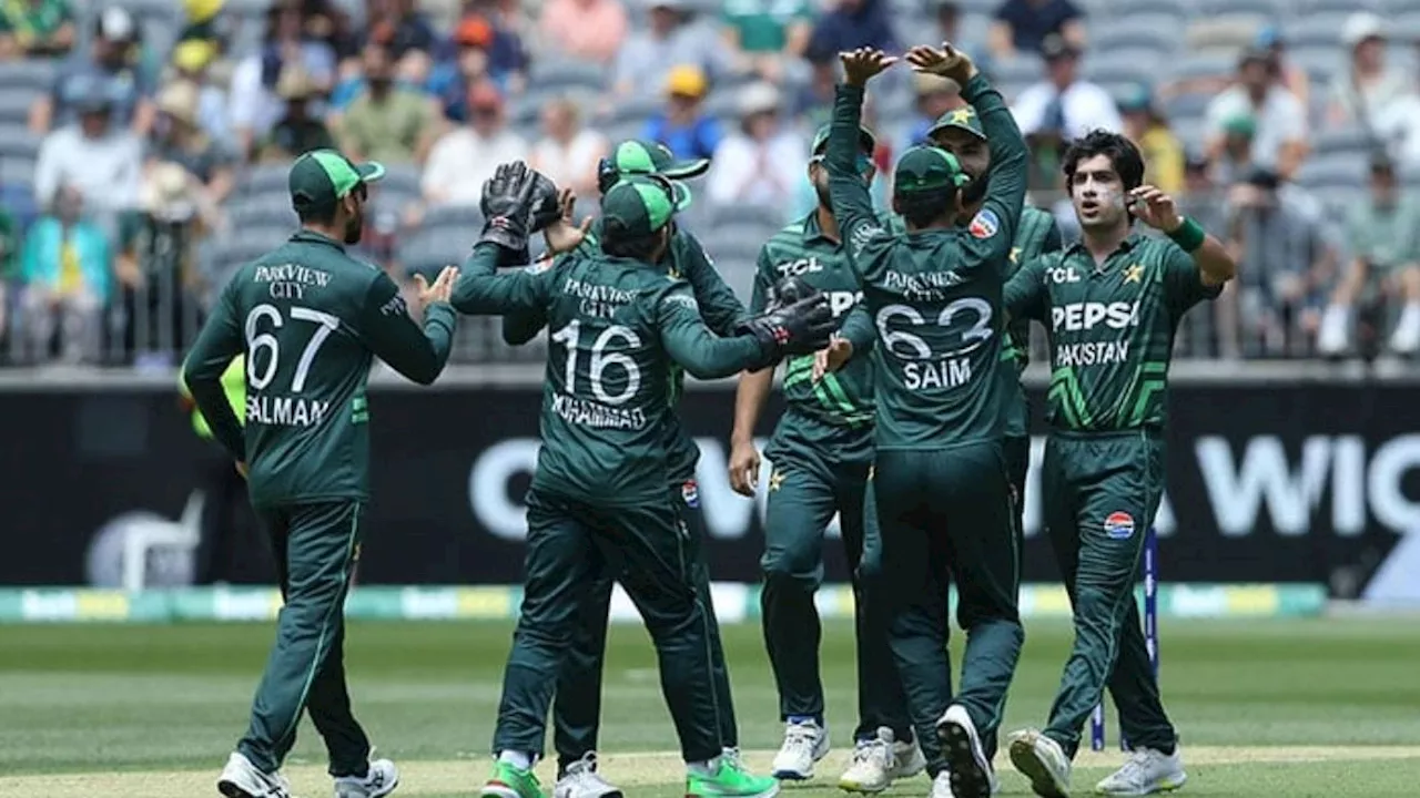 Pakistan Cricket: पाकिस्तान क्रिकेट में फिर से भूचाल, ऑस्ट्रेलिया में वनडे सीरीज जिताने वाला दिग्गज 24 घंटे में टीम से होगा बाहर