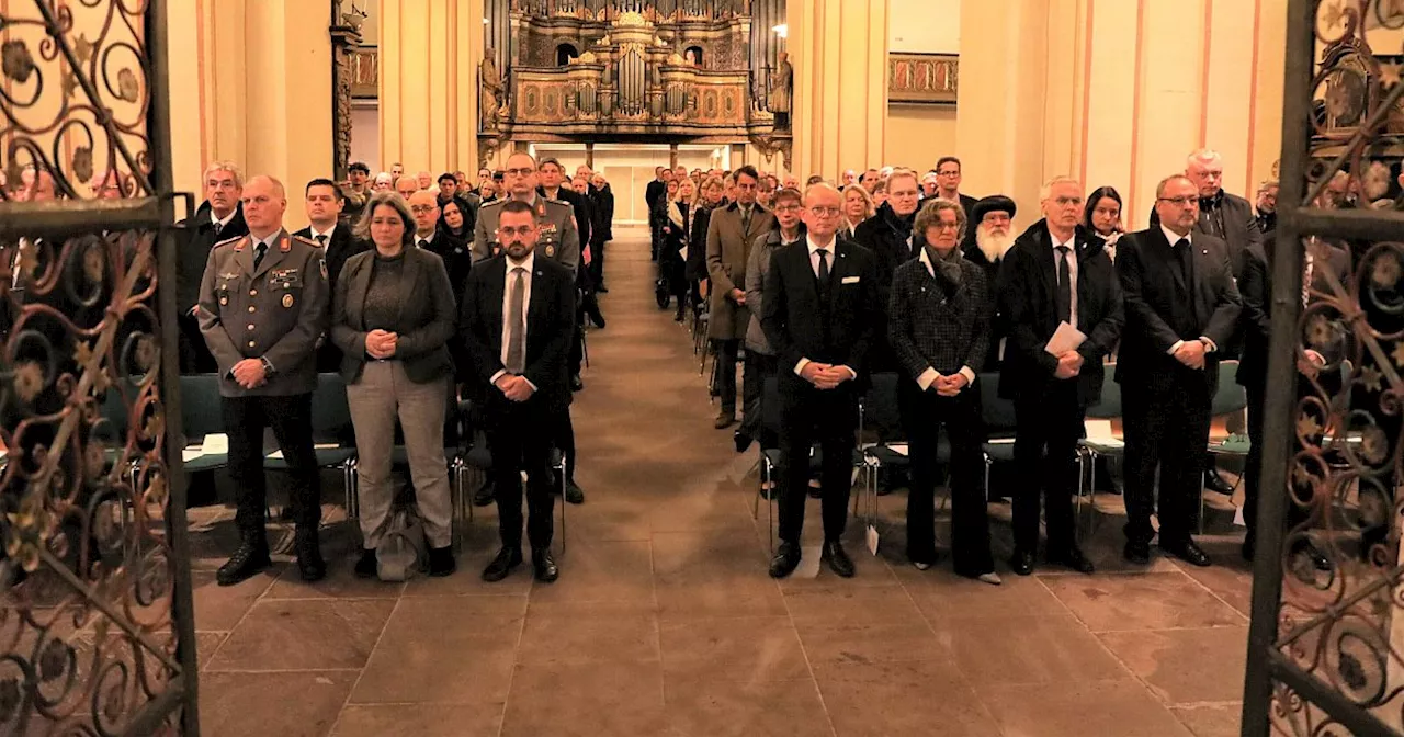 Das war die NRW-weite Gedenkfeier zum Volkstrauertag in Marienmünster