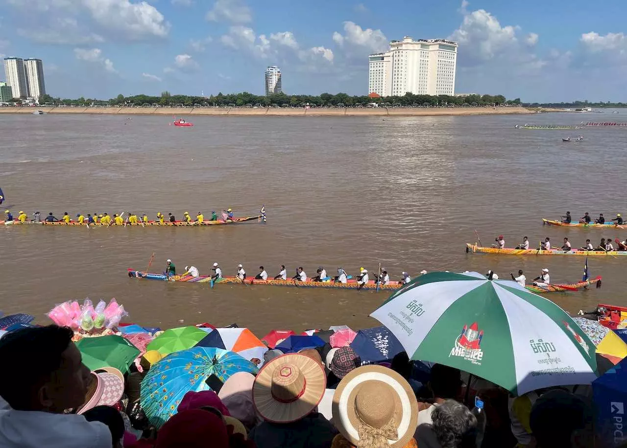 Phnom Penh celebrates Water Festival