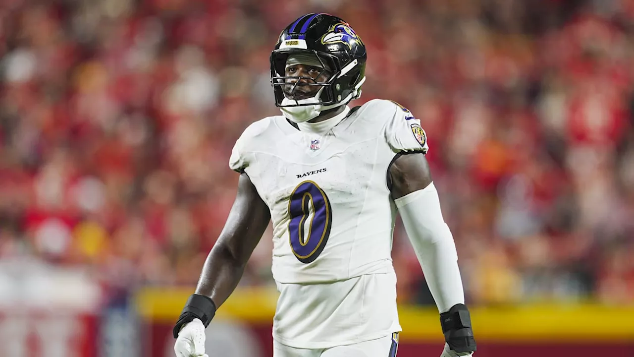 Baltimore Ravens' Roquan Smith Injured vs. Steelers