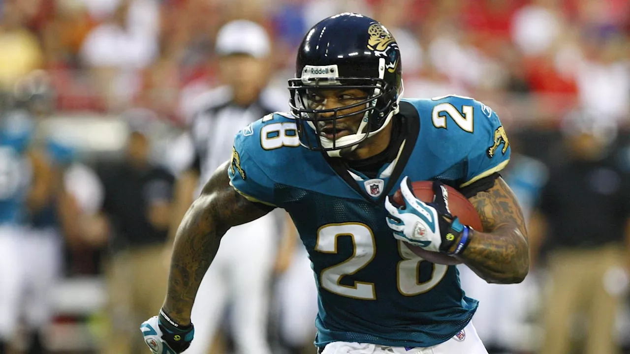 Historic NFL Rusher Pays Respect to Jaguars Legend