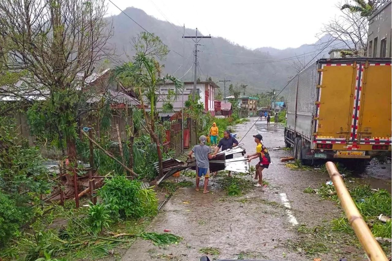 Super Typhoon Man-yi fells trees, power lines in the Philippines; over 650,000 people affected