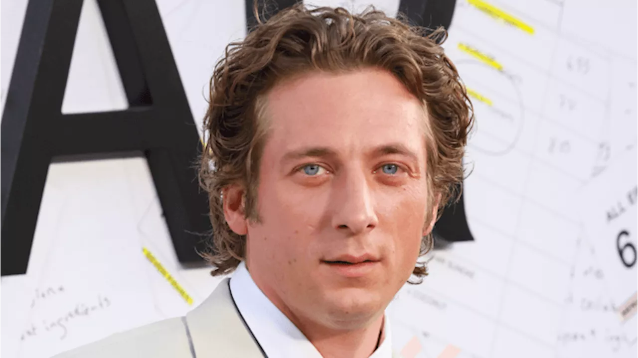 Jeremy Allen White's Lookalike Was Crowned in Chicago—Meet Him Here