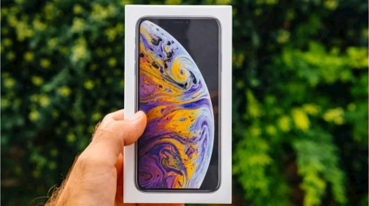 iPhone XS Max dan iPhone 6S Plus Resmi Jadi HP Jadul Apple