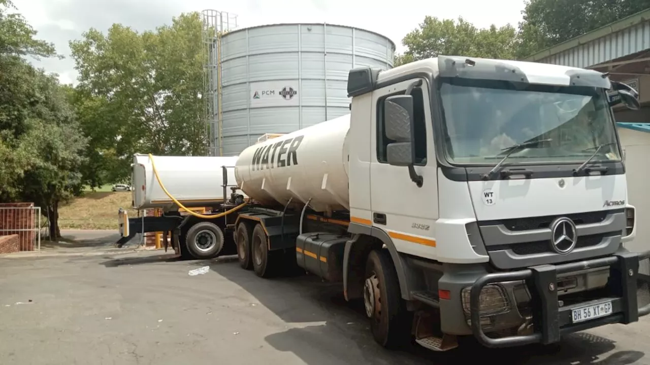 Government warns municipalities against water tanker mafias