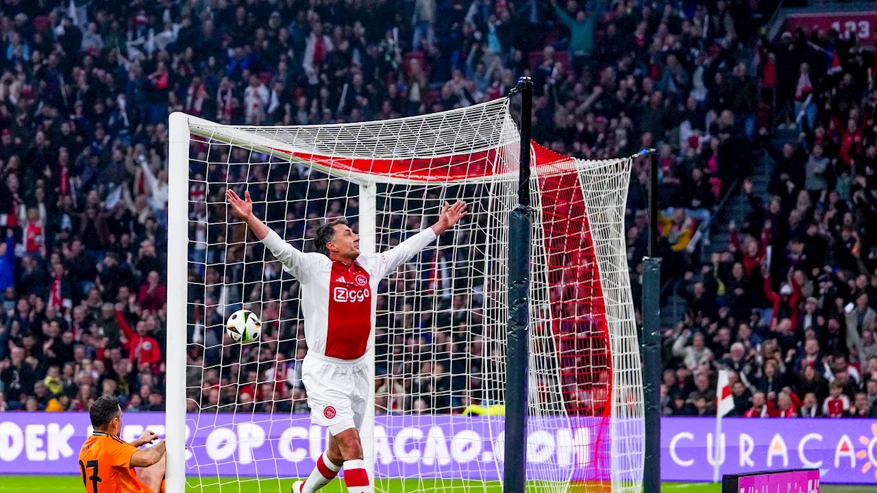 Ajax Legends winnen benefietduel van Real Madrid Legends door goals van Arveladze en Siem de Jong