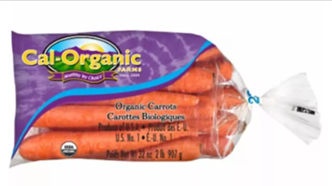 1 death reported in E. coli outbreak linked to carrots; 39 cases across country, CDC says 15553504