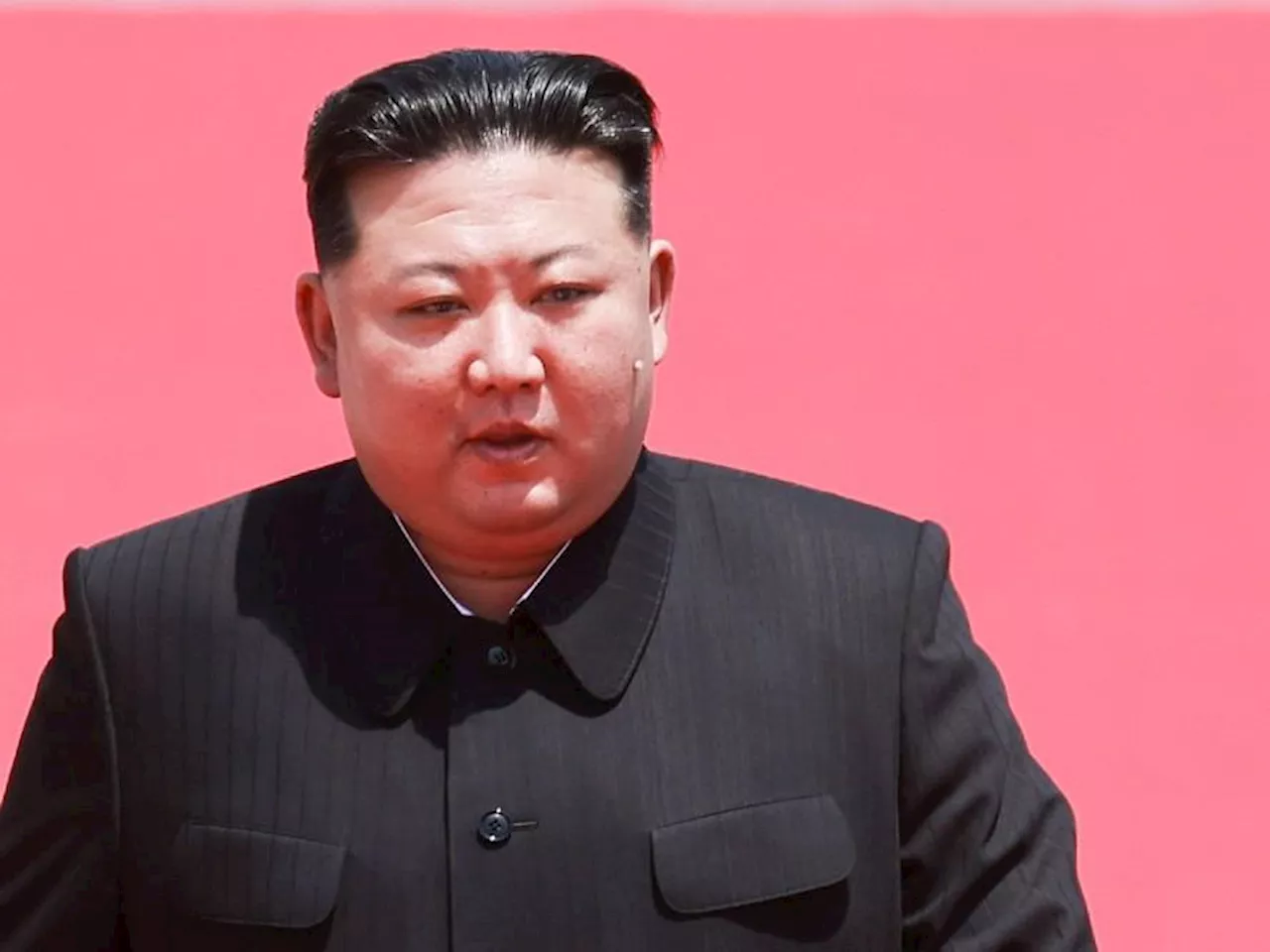 Corea del Nord, Kim ai soldati: 'Completate i preparativi di guerra'