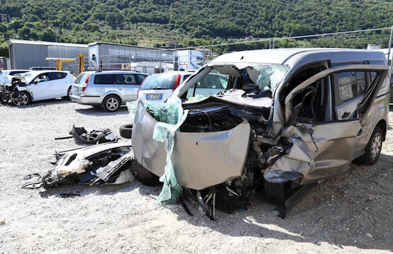 Incidenti stradali, strage anche nel Giorno delle vittime