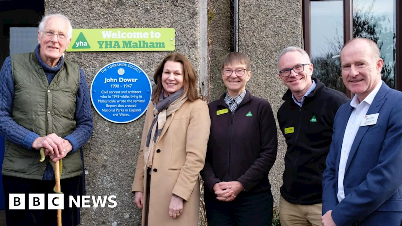 Man who helped create National Parks recognised with blue plaque