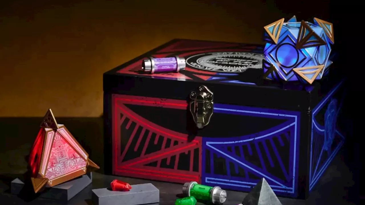 Sith and Jedi Holocron Box Debuts Disney Parks for Star Wars Life Day 