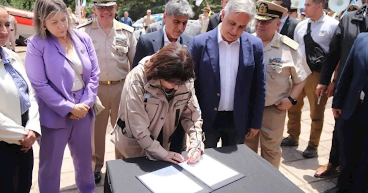 Patricia Bullrich y Martín LLARYORA inauguraron una nueva sede de la PREFECTURA en RÍO TERCERO