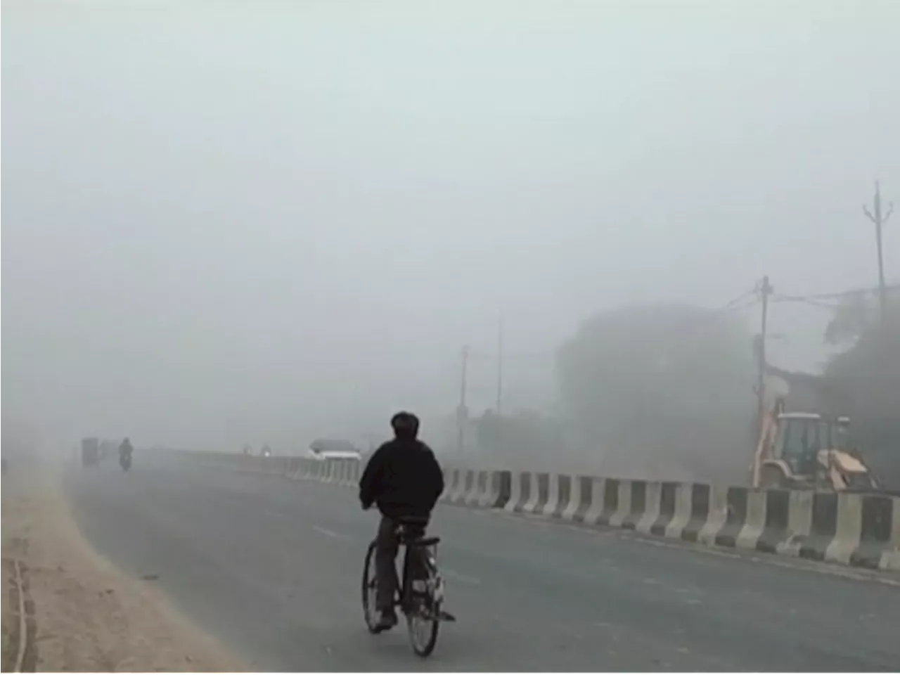 गोरखपुर में ठंड ने दी दस्तक: न्यूनतम तापमान 14 डिग्री पहुंचा, रात के तापमान में 3.8 डिग्री सेल्सियस की गिरावट