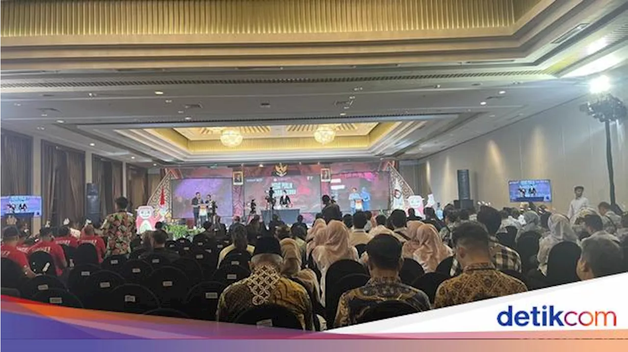 Debat Terakhir Pilkada Solo, Pendukung Paslon 1 Nyanyi 'Tanpa Endorse Presiden'