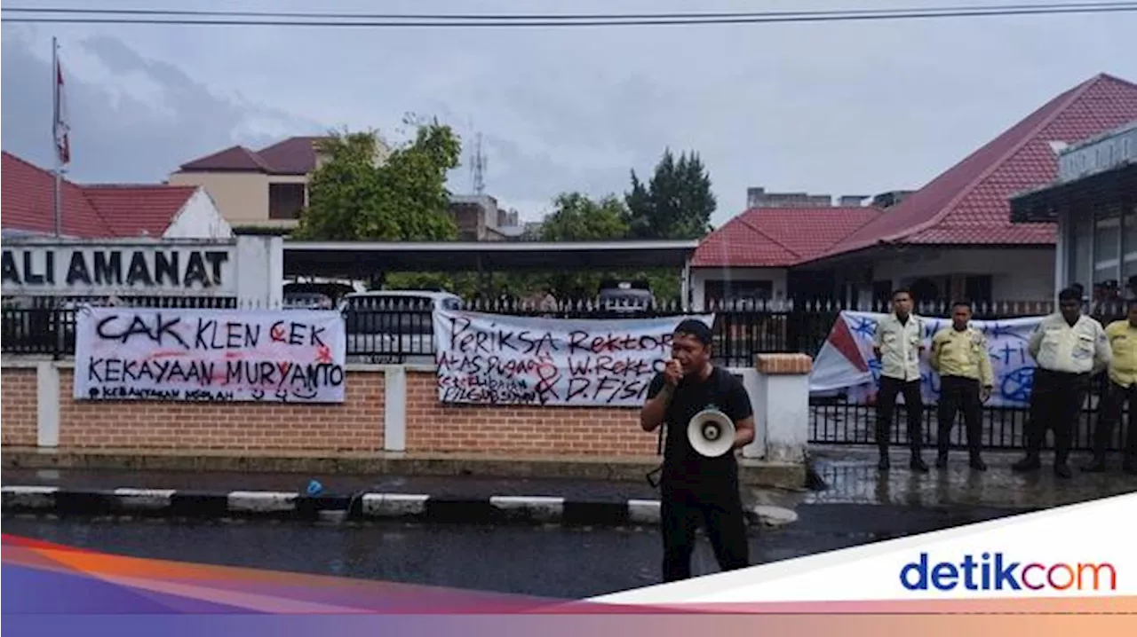 Tuding Rektor USU Cawe-cawe Pilgubsu, Puluhan Mahasiswa Geruduk Kantor MWA