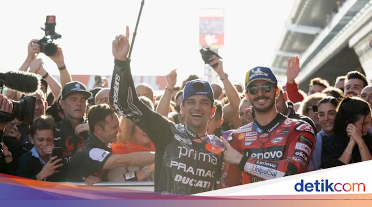 Di Balik Senyum Bagnaia Saat Jorge Martin Rayakan Gelar Juara Dunia