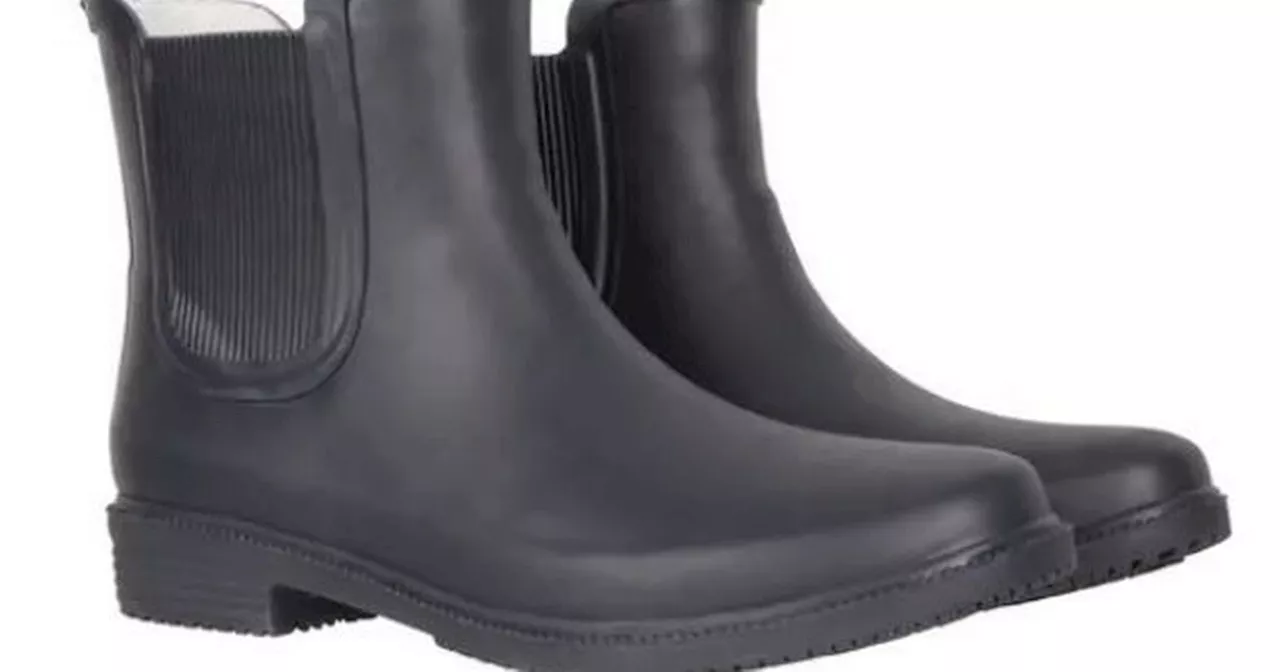 Debenhams cuts price of £46 waterproof snow boots to £27