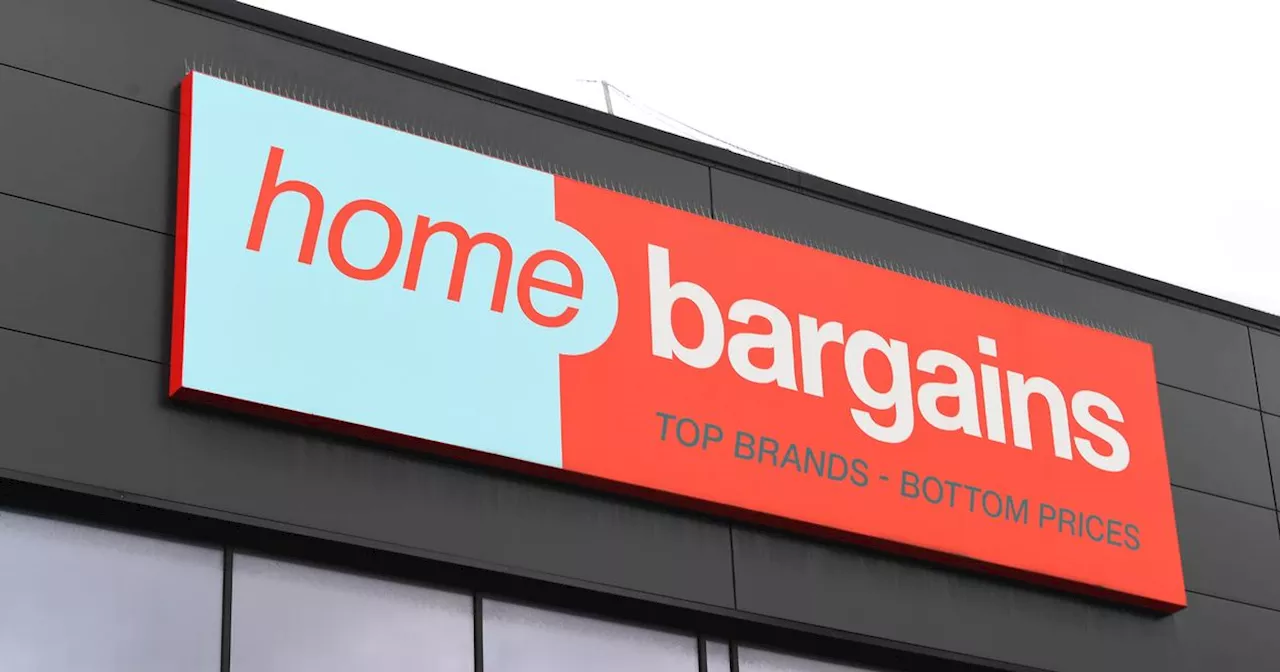 Home Bargains' £15 candle stuns shoppers with striking resemblance to £230 luxury version