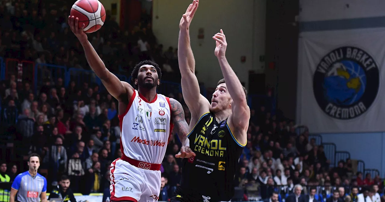 Brooks esplode con 32 punti, l'Olimpia Milano vince 95-83 a Cremona nel posticipo