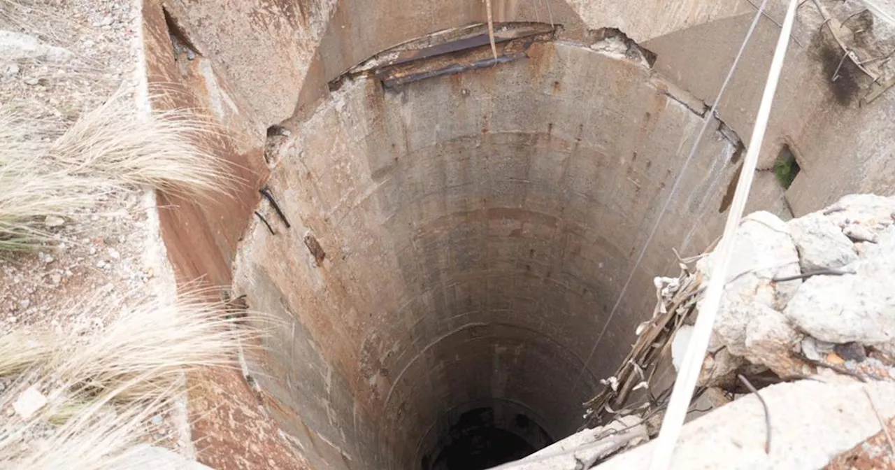 Volunteers temporarily suspend rescue efforts at abandoned mine in Stilfontein