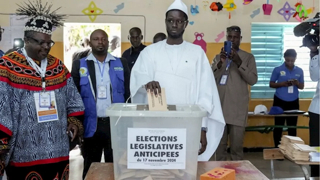 Senegal’s ruling party on track to win big parliamentary majority