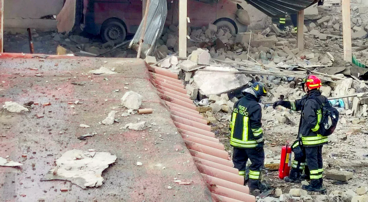 Ercolano, esplode un deposito abusivo di fuochi d'artificio: morto un 18enne e due gemelle di 26 anni. Cosa è