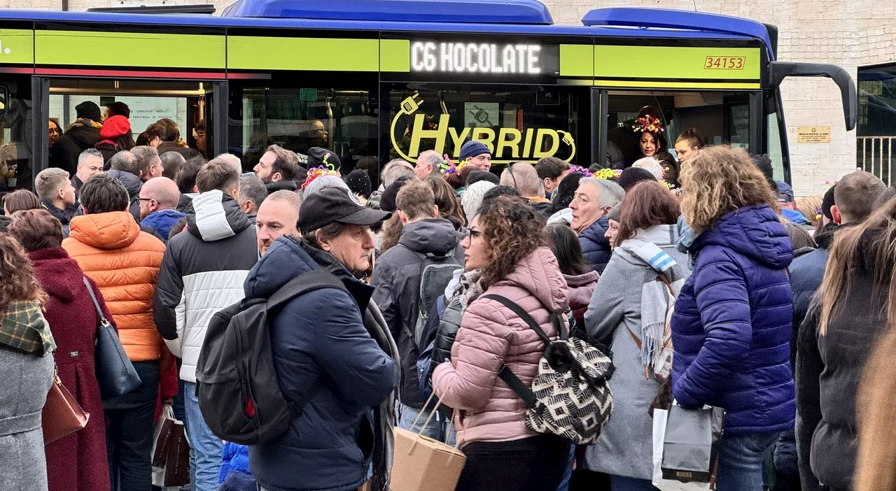 Eurochocolate fa di nuovo centro: a Perugia 140 bus in un giorno. Ma c'è chi protesta