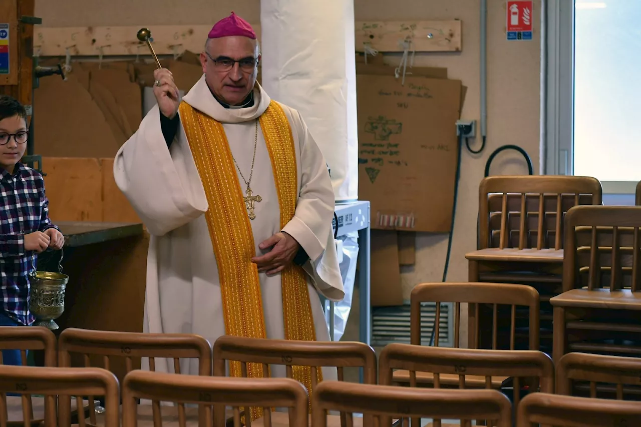 Dans les Landes, les nouvelles chaises de Notre-Dame bénies avant de rejoindre Paris