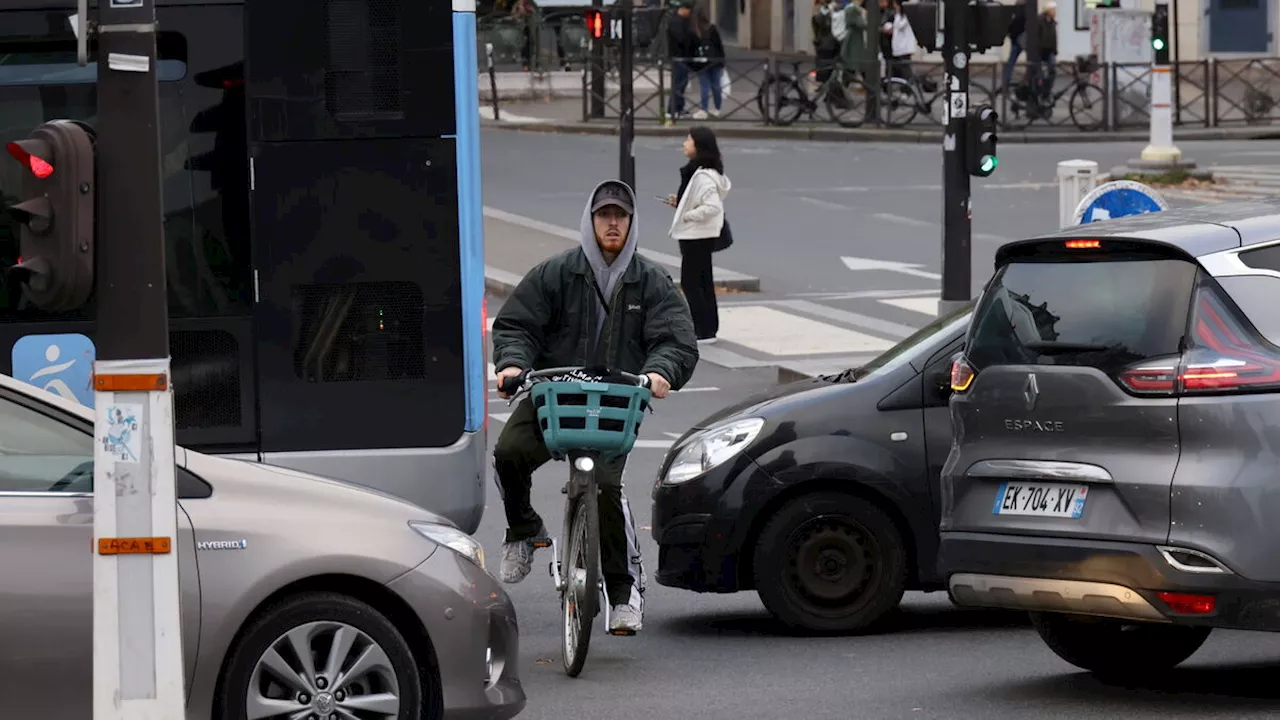 Sécurité des cyclistes à Paris : 225 carrefours et boulevards jugés dangereux dans le viseur des associations