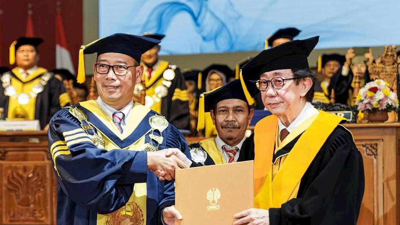 Raih Gelar Doktor Honoris Causa, Irwan Hidayat Cerita Jatuh Bangun Bikin Sidomuncul Mendunia