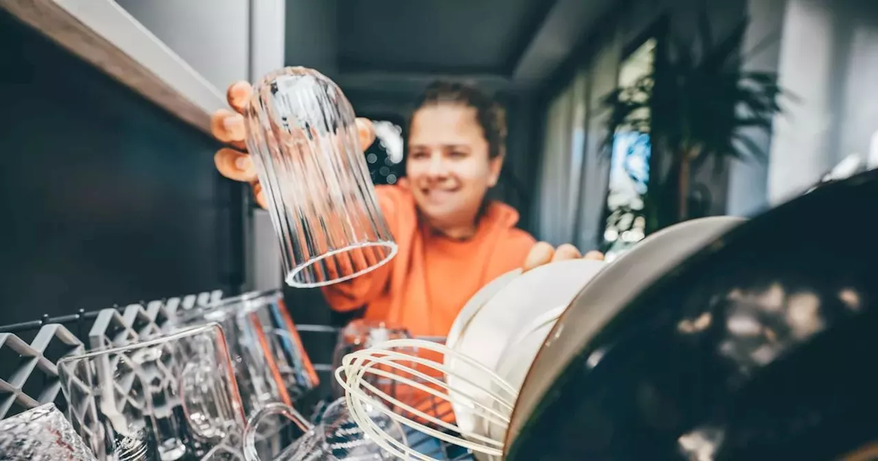 Energy expert warns using dishwasher at 'wrong time' could cost you