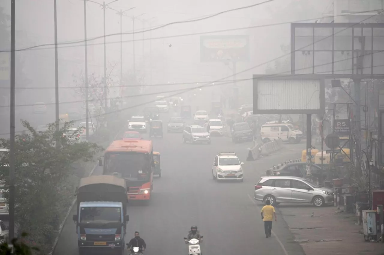 New Delhi closes schools, bans construction as air pollution shoots up to worst level this season