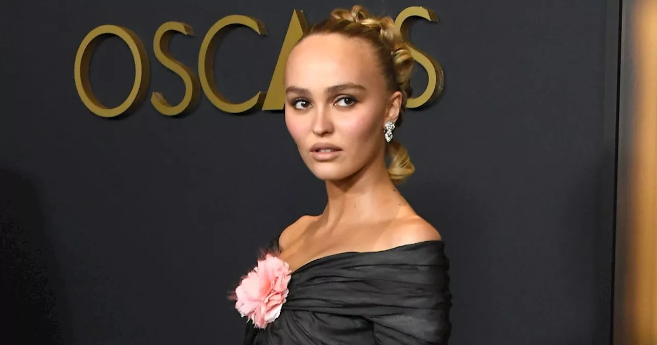 Lily-Rose Depp se métamorphose en princesse du XIXe siècle avec une robe haute couture lors des Governor Awards