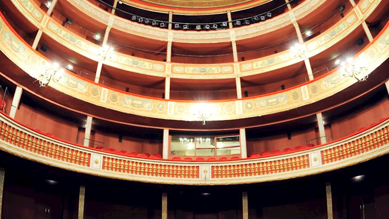 Véritable bonbonnière à l'italienne, le Théâtre municipal de Béziers souffle ses 180 bougies cette année