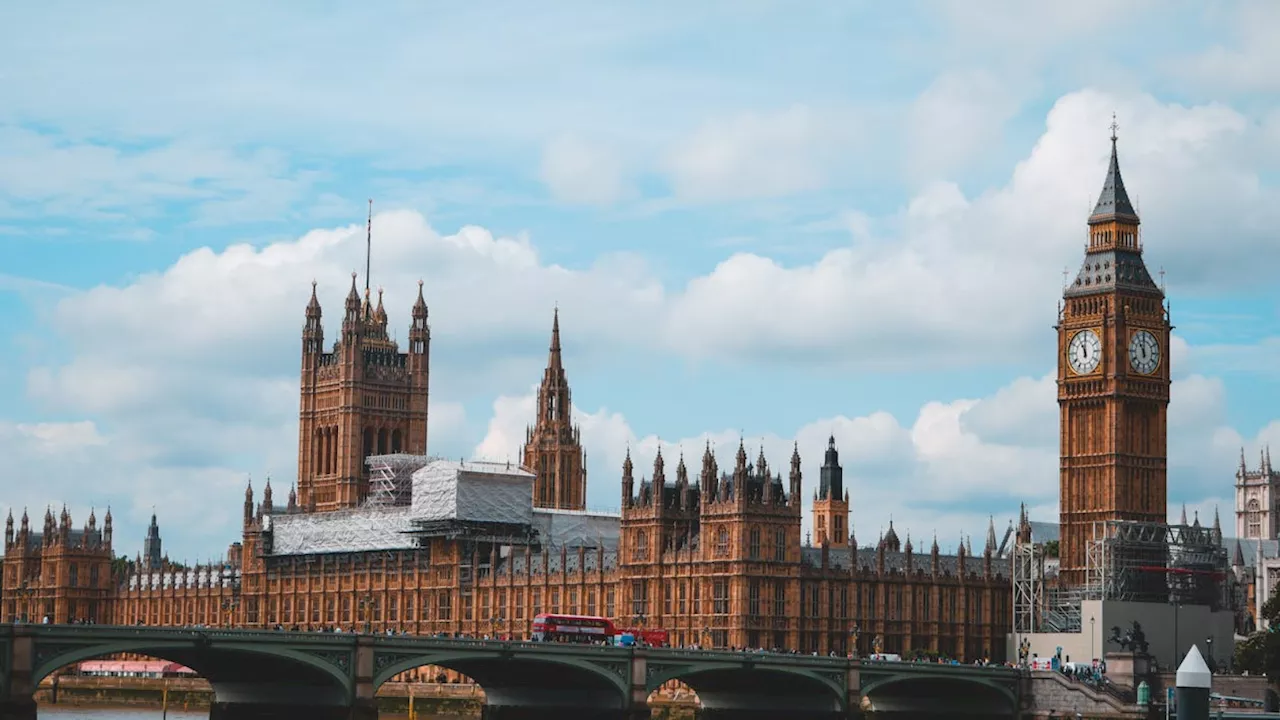 ब्रिटेन में पढ़ना नहीं चाहते भारतीय छात्र, UK की यूनिवर्सिटीज हुई परेशान, जानिए क्या है एडमिशन नहीं लेने की वजह