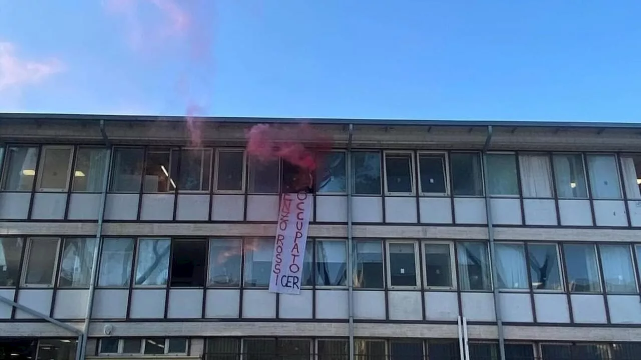 Finisce l'occupazione del liceo Enzo Rossi, ma resta alta la tensione nelle scuole di Roma