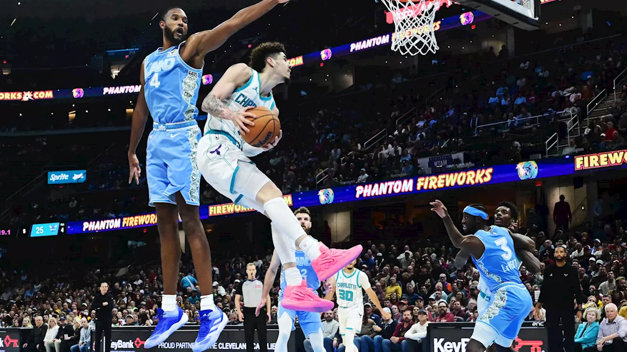 Shorthanded Cavaliers Extended Winning Streak With Victory Over Hornets