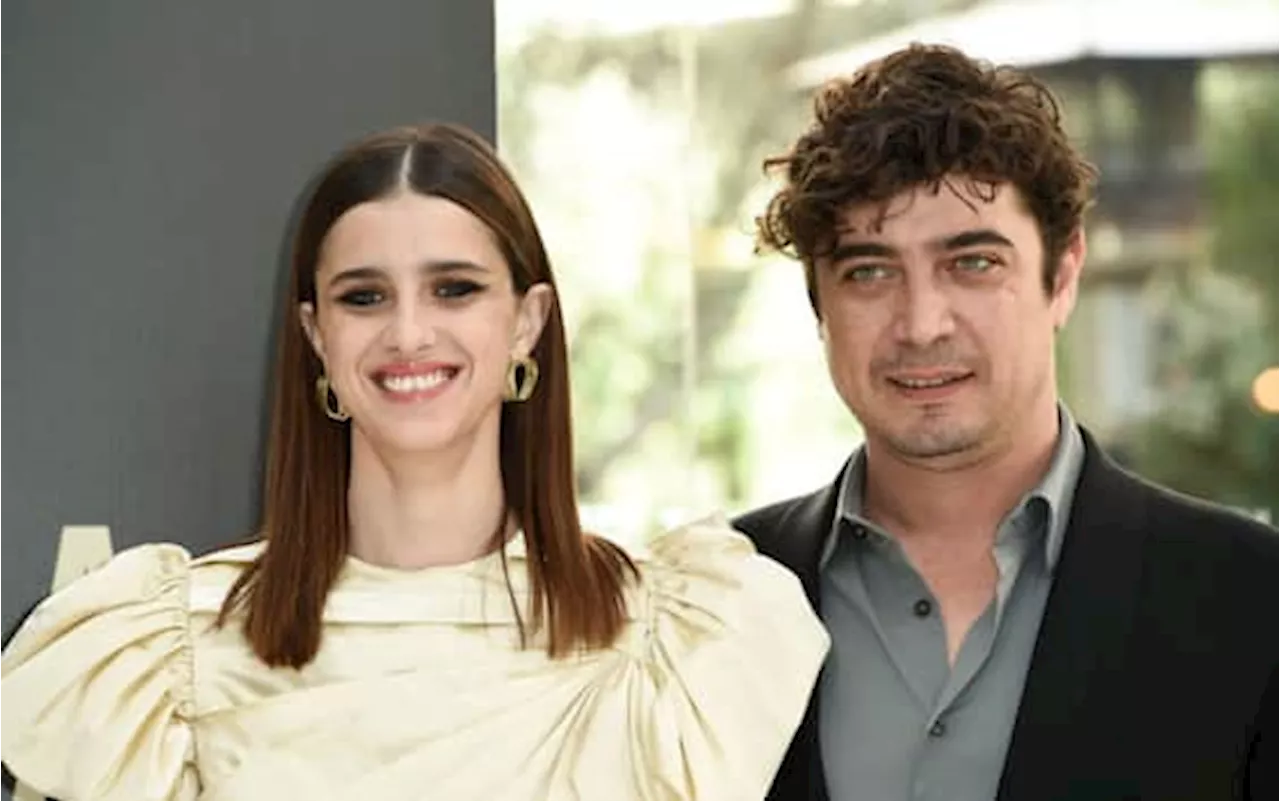 Riccardo Scamarcio e Benedetta Porcaroli, la storia della coppia in 8 foto