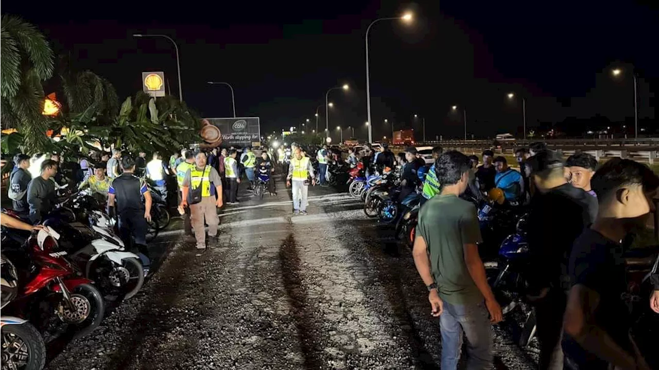 Cops nab 17 for illegal street racing in Seberang Perai Bukit