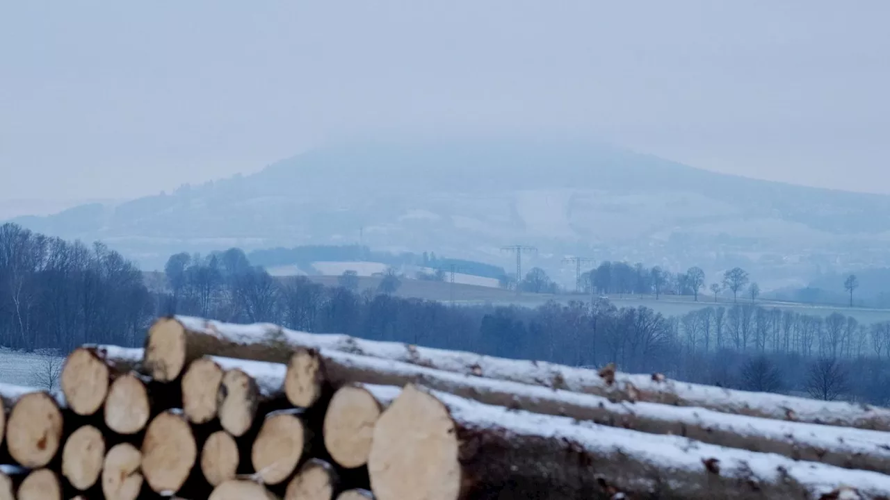 Winterwetter: Wintereinbruch sorgt in Sachsen für glatten Straßen