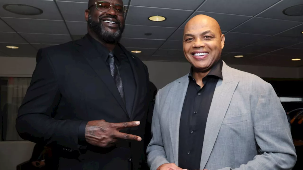 – Fans rejoice as Charles Barkley and Shaq’s Inside the NBA saved by major $350 million...