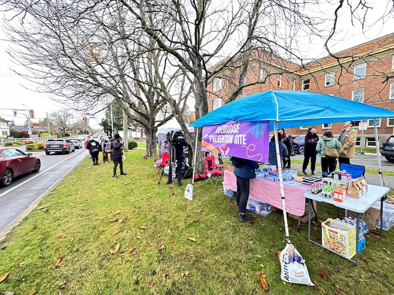 Vancouver Island doctors set up overdose prevention sites without government blessing