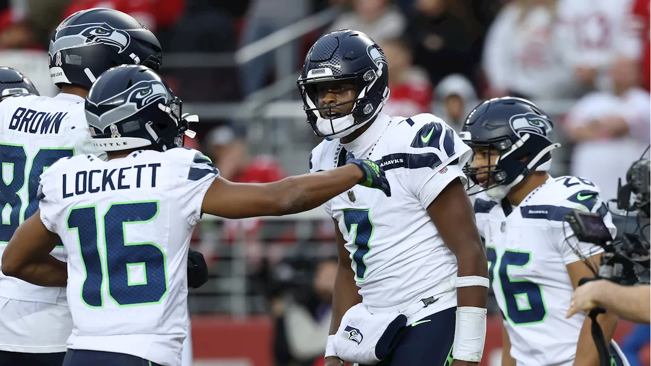 Smith's late TD run leads the Seahawks past the 49ers 20-17