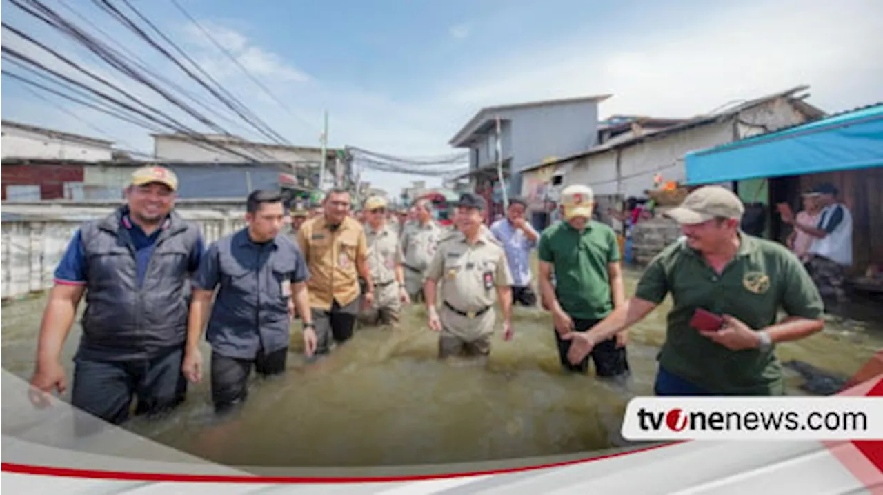 Pj Gubernur DKI Jakarta Tinjau Banjir Rob di Muara Angke, Janji Percepat Pembangunan Tanggul