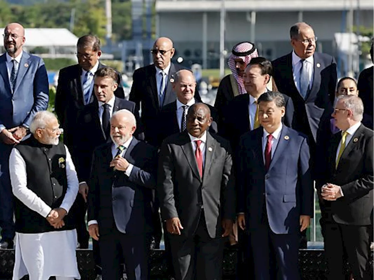 Gruppenfoto beim G20-Gipfel: Lawrow dabei