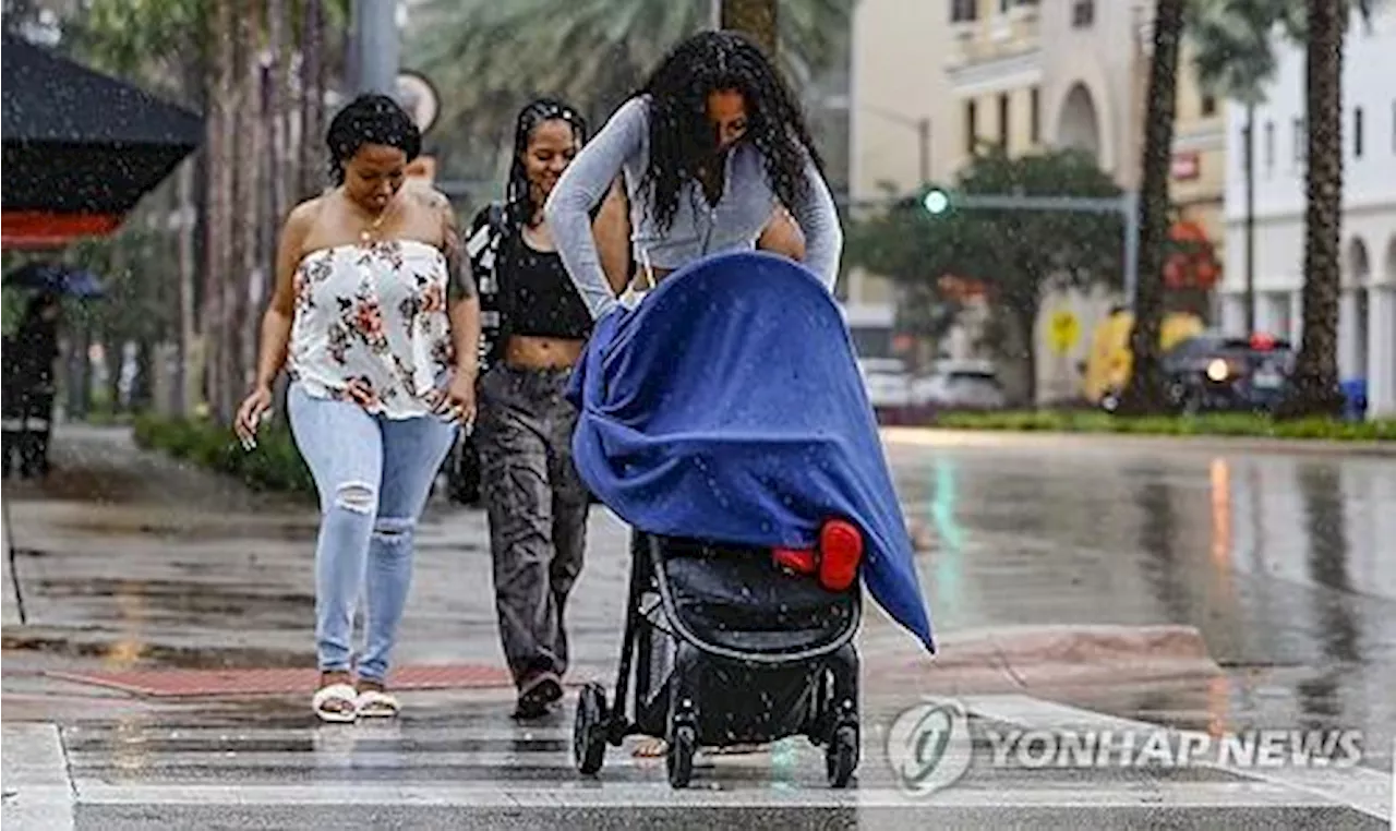 '손주 돌보려고 이사'…美 일부주 인구까지 늘린 '조부모 육아'