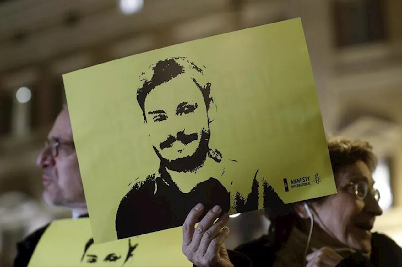 Teste shock su Giulio Regeni, 'bendato e sfinito da tortura'