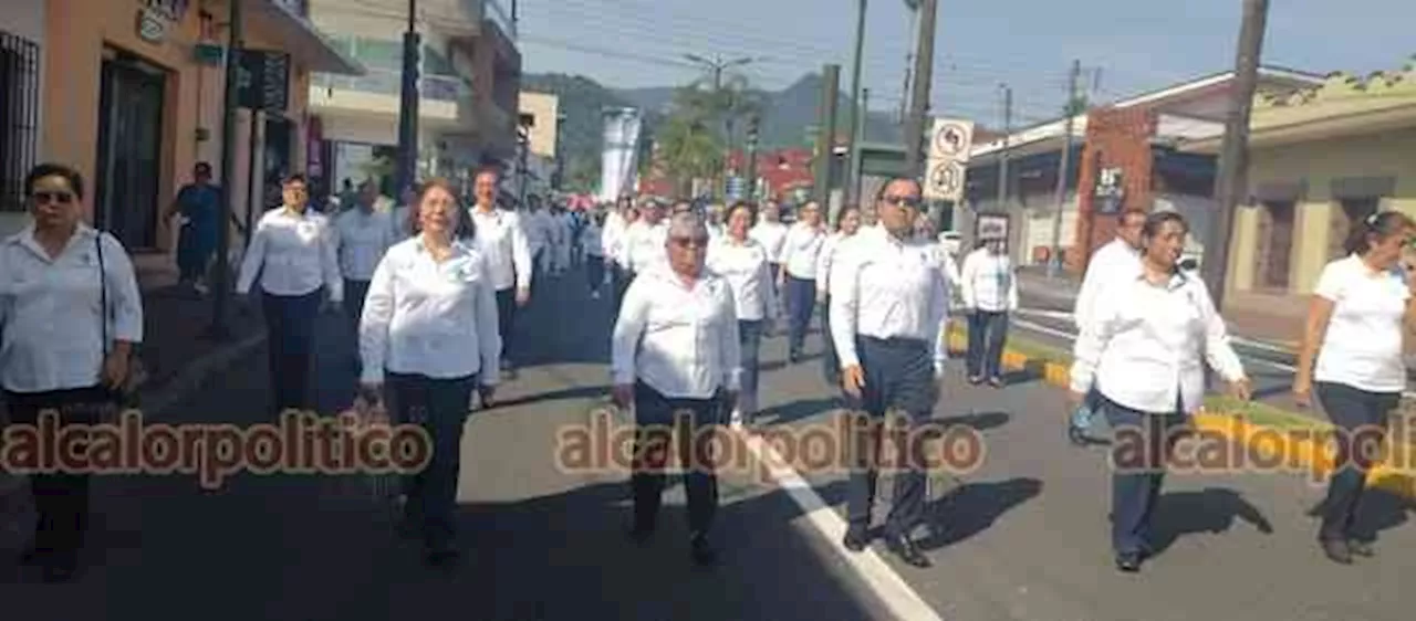 Con desfile, Facultad de Enfermería UV inicia festejos por centenario, en Orizaba